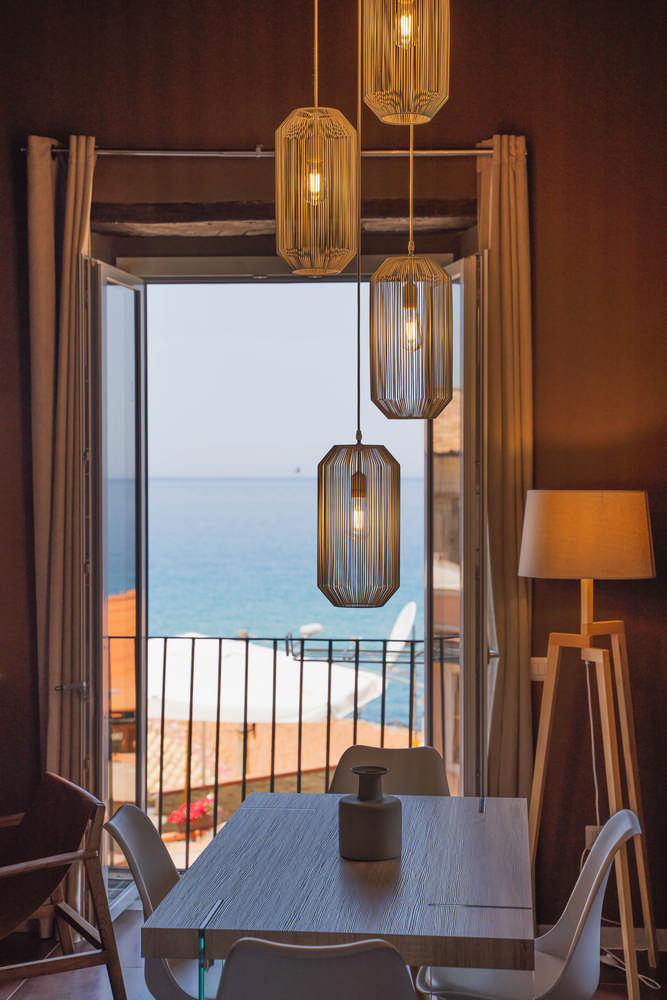 Boutique apartment interior with balcony and sea view in Pizzo Calabro